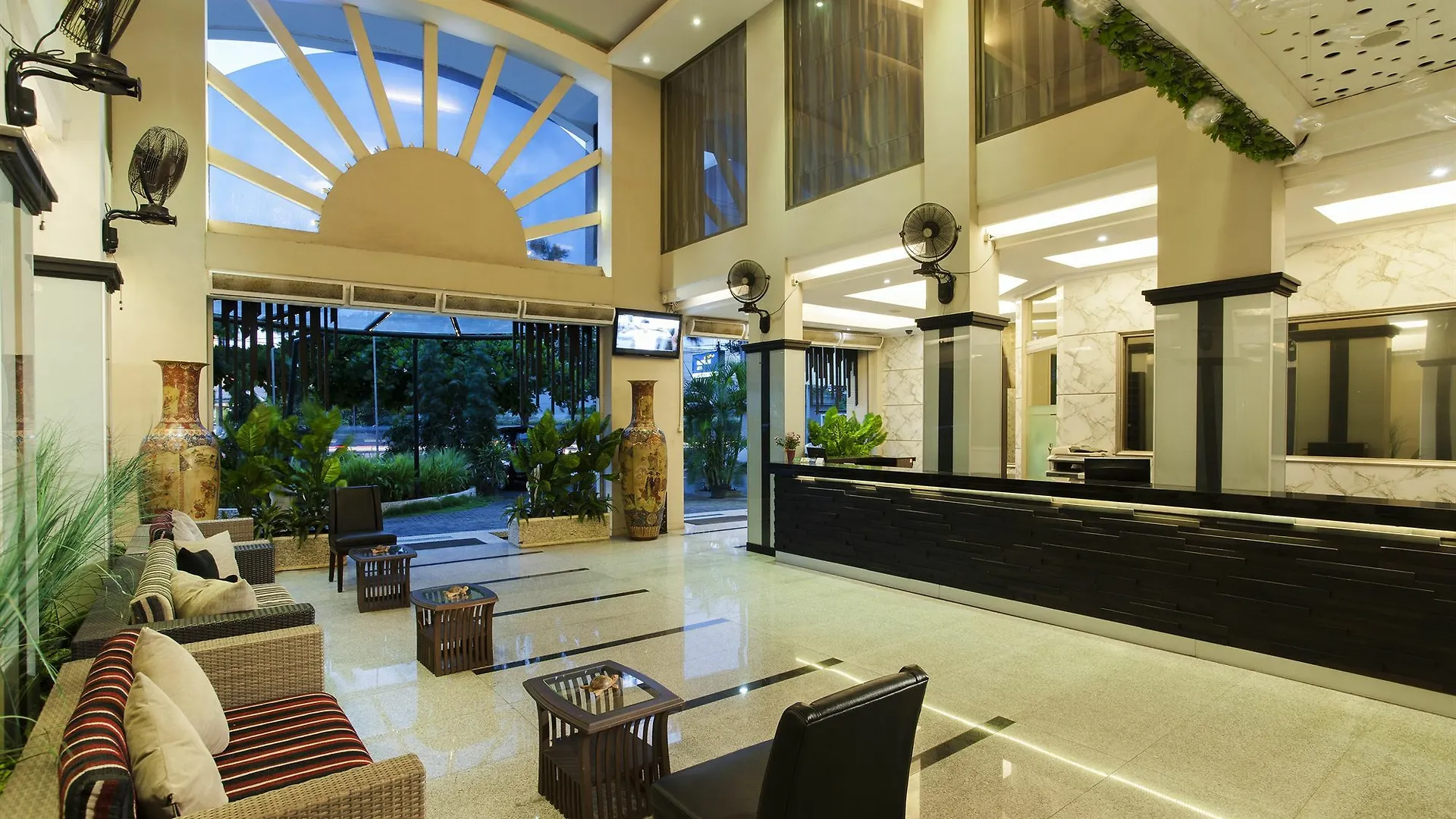 Sun Boutique Hotel Kuta Lombok 3*,